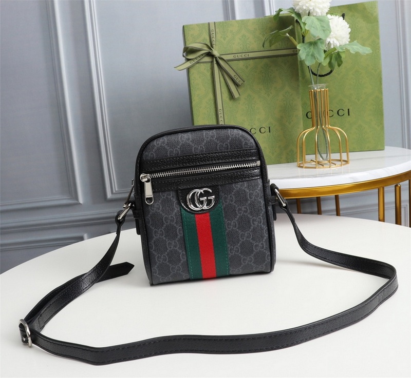 Gucci Handbags 838